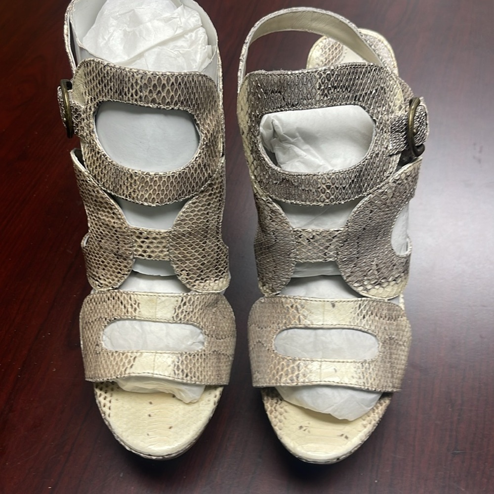 ##118, Size 9.5, NWOT Leon Max 5" Heels Snake Skin Shoes